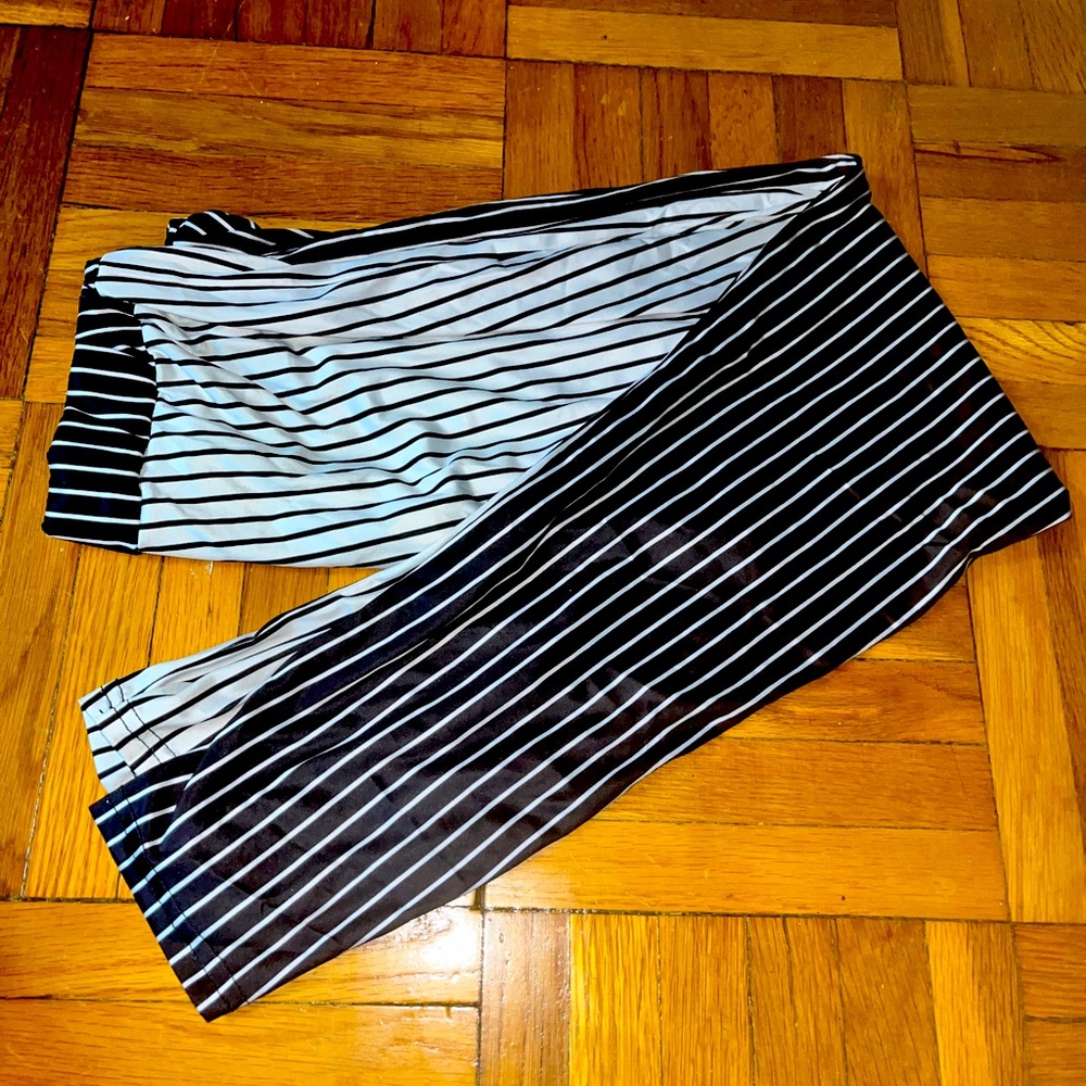 Dual Color Pin Strip Leggings